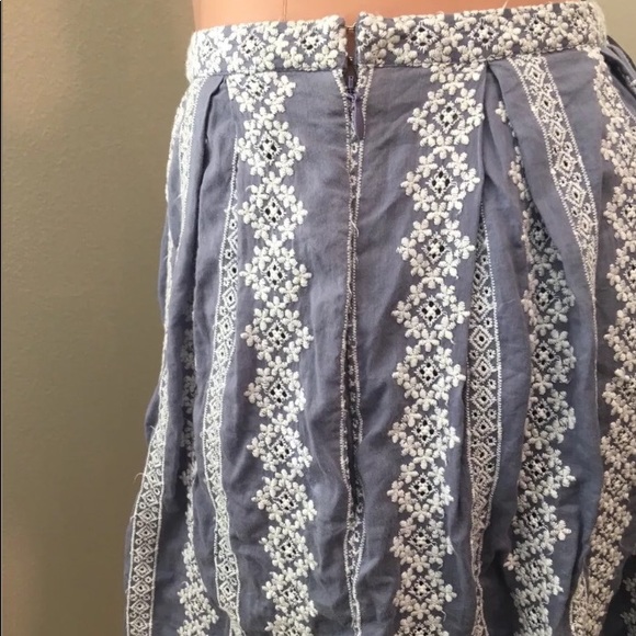 Band of Outsiders Chambray embroidery  mini skirt - Picture 5 of 7